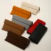 Fábrica: 25 Tipos de Bolsas Plegables Magnéticas Triangulares Creativas Serie de Colores Maillard, Estuches Sencillos y Portátiles para Gafas de Sol, Se Pueden Estampar con Logo
