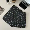 Espejo plegable floral en forma de corazón, espejo de maquillaje portátil para viajes, adecuado para dormitorio de estudiante, estilo de escritorio, espejo pequeño con soporte