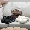 Chanclas de Verano para Mujer, Versátiles de Color Sólido, Sandalias de Dedo Gruesas de Moda para Exteriores con Tacto Suave, Chanclas de Playa