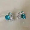 Pendientes de Zirconia Cúbica Azul Cristal de Hielo Super Brillantes Aguja de Plata, Pendientes de Lujo Ligero de Gama Alta, Accesorios de Oreja Versátiles Frescos y Sencillos para el Verano