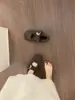 Zapatos peludos con estampado de leopardo para ropa exterior de mujer 2025 Nuevos Zapatos tipo frijol cálidos de Otoño e Invierno Mary Jane Zapatos de algodón con forro polar