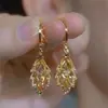 Nuevos Pendientes Rombo Súper Brillantes Marrones Exquisitos Transfronterizos Moda de Lujo Ligero Pendientes de Gama Alta Pendientes Versátiles de Temperamento para Mujeres