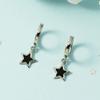 Pendientes de estrella con esmalte negro, pequeños, frescos, cortos, con personalidad femenina, elegantes, de pelo corto, de moda japonesa y coreana, que combinan con todo.