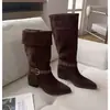 Novedad Otoño/Invierno 2025 Botas Largas con Puño, Punta Fina, Hebilla de Cinturón Tejida, Tacón Grueso, Botas de Montar Delgadas de Ante