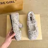 Sapatos de inverno e outono quentinhos, tipo slip-on, peludos, para mulheres, nova moda Mary Jane 2026 versão coreana, sapatos de algodão com laço