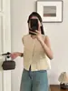 Foto Real de Moda Coreana con un Ambiente de Alta Gama, Rebelde y Elegante, Chaleco Estilo Chanel para Mujeres Petitas, Top Elegante y que Reduce la Edad