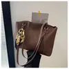 Nova Bolsa Tote de Ombro de Seda Casual e Elegante de Grande Capacidade Estilo Vintage para Mulheres, Adequada para o Trabalho e o Dia a Dia, com um Toque Europeu e Americano Moderno