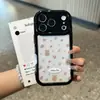 Funda de oso floral fresca adecuada para Apple 17 Pro Max, linda funda de teléfono color crema para 17/16, anti-caídas de dibujos animados para 15/14