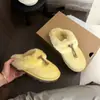 Chinelos Pelúcia Fechados Slip-on da Moda 2026 Novo Estilo Outono/Inverno Para Usar ao Ar Livre Confortáveis Versáteis Quentes Chinelos de Algodão com Pelo
