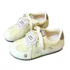 Zapatos Blancos para Mujer 2026 Nuevos Zapatos Primavera Verano Casuales Zapatos de Tabla Retro Versátiles de Suela Plana Zapatos Deportivos de Entrenamiento Alemán Moda