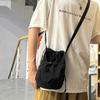 Bolsa Balde com Cordão Estilo Coreano Estilo Fresco Feminina Cor Sólida Tecido de Nylon Texturizado Compras Pequena Bolsa de Ombro Transversal Fofa