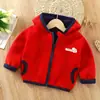Suéter Infantil com Forro de Fleece Outono e Inverno Novo Roupa para Meninos e Meninas Blusa com Capuz Infantil Jaqueta de Fleece para Bebê