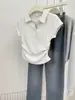 Camiseta Cinza Gola Polo Doce e Fresca Estilo Americano com Design de Cintura Plissada para Mulheres, Verão 2026