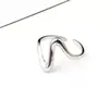 Anillos Abiertos de Acero de Titanio con Plumas en Stock del Fabricante, No se Desvanecen, Anillos de Acero Inoxidable con Diseño Único, Joyería al por Mayor