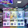 Máquina de garra comercial grande personalizada con aceptadores de monedas, códigos QR y billetes para muñecas, cajas sorpresa, bocadillos y juegos, desde una fábrica transfronteriza