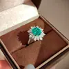 Anillo Ovalado de Paraíba Cultivada de 2 Quilates con Montura de Racimo, Aspecto Vintage de Alta Gama, Anillo para Mujer de Diamante de Alto Carbono Color Huevo de Paloma