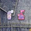 Broche de Botella de Spray para Alivio del Humor Caricaturesco Aleación Esmalte Pin Unisex Insignia de Diseño de Nicho