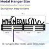 Silueta de Letra de Metal Así Que Ella Hizo Gancho para Medalla de Planchar Medalla Acero Inoxidable Estante de Exhibición Estante de Almacenamiento Creativo