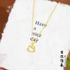 Collar de Hello Kitty Hueco Color Oro Arena Mismo Estilo de Puzuo Gold Shop para Mujer, Cadena para Clavícula de Diseño Nicho como Regalo para tu Novia