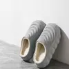 Pantuflas de algodón impermeables, cómodas y cálidas de EVA para mujer, nuevo estilo otoño/invierno 2026, engrosadas y forradas de felpa para uso en interiores, con suela suave