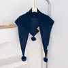 Diseño de Nicho Coreano Chal Triangular 100% Lana para Mujer, Abrigo de Punto Cálido para Otoño e Invierno con Adorno de Bolas y Calentador de Cuello
