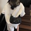 Bolso de mano Niche Design para mujer, bandolera versátil de verano 2025, bolso de mano exquisito, bolso pequeño súper popular.