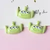 Accesorios de Resina de Dibujos Animados de Winnie the Pooh y Alien de Tres Ojos para Manualidades DIY, Pinzas para el Cabello, Vasos de Agua, Fundas para Teléfono, Cajas de Almacenamiento y Pegatinas al por Mayor