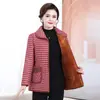 Casaco de Algodão Xadrez Outono e Inverno da Mamãe, Jaqueta de Algodão Quente Estilosa com Forro de Fleece para Mulheres de Meia-Idade e Idosas, Jaqueta Curta de Algodão