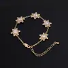 Pulsera de Copo de Nieve con Circonita Microincrustada de Lujo Ligero Liyu para Mujer, Joyería de Pulsera Versátil de Alto Gama de Nicho con Temperamento Exquisito