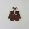 Guantes Coreanos para Niños Qiunan, Nuevo Estilo de Invierno, Guantes de Dedos Completos con Forma de Corazón Ins, Cálidos y a Prueba de Frío, Guantes para Bebé con Colgante para el Cuello