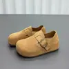 Sapatos femininos de couro macio, ultramacio, com sola grossa, totalmente fechados, estilo Birkenstock, coleção outono 2026, mocassins de calçar