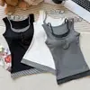 Nuevo estilo de conjunto de dos piezas con top de tirantes a rayas para mujer, corte ajustado, sin mangas, se puede usar como capa exterior o interior, con copas de sujetador integradas