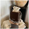 Bolsa Cuadrada Simple con Cordón 2024 Moda Fresca Estilo Verano Occidental Color Sólido Cadena Un Hombro Cruzado Portátil Pequeña para Mujer