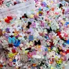 Paquete de 100 Piezas de Materiales de Decoración para Uñas de Resina, Forma de Corazón, Lazo, Flor, Luna Estilos Mixtos Decoraciones para Uñas DIY Venta al por Mayor