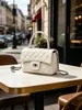 Nova Bolsa Pequena Bordada Feminina 2026 Nova Verão Versátil Corrente Ombro Transversal Moda Versátil Pequena Bolsa Quadrada