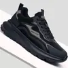 2026 Novo Estilo Sapatos Masculinos Plus Size Superfície de Couro Impermeáveis Sapatos Esportivos Sola Grossa Confortáveis Sapatos de Corrida Modernos Versáteis Sapatos Casuais