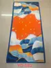 Venta al por mayor de fábrica Nuevo satén de brocado de Li 90*180 estampado Bufanda larga de playa Versión coreana de chal de seda