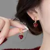 Novos Brincos de Coração Vermelho para Mulheres, Brincos com Design Coreano de Nó e Gotejamento de Óleo, Elegantes e Modernos, Brincos de Alta Qualidade e Versáteis