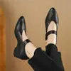 Sapatos femininos Mary Jane 2026 verão novo estilo salto plataforma vazado retrô confortável sola macia sapatos de mãe leve sapatos de salto baixo rasos