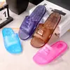 Pantuflas de verano antideslizantes para hombre y mujer para el baño, adecuadas para uso doméstico, parejas y hoteles; Sandalias de plástico con suela gruesa para uso en interiores en verano