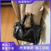 Bolso de hombro transfronterizo para mujer, bolso tote de hombro estilo vintage americano, bolso motero moderno y genial, bolso de gran capacidad para el día a día
