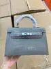 Bolsa Kelly Estilo Crocodilo Retrô Europeia e Americana, Bolsa Feminina de Ombro Único Transversal de Alta Qualidade, Bolsa de Mão da Moda Leve de Luxo para Mulheres Venda por Atacado
