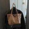 Bolso de Cuero Suave Retro de Gama Alta para Mujer 2026 Nuevo Bolso Tote Práctico Bolso de Hombro Bolso de Mano de Venta Caliente Transfronteriza Color Sólido
