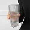 Vaso de Vidrio Transparente con Rayas Verticales Estilo Ins, Vaso Doméstico de Gran Capacidad con Popote, Alto Valor Estético, Adecuado para Bebidas Frías, Jugos y Café