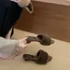 Pantuflas mullidas de estilo de hadas, punta abierta y puntiaguda, para mujer, nuevas de otoño/invierno, tacón grueso francés, sin cordones, sandalias de una sola tira