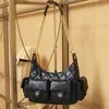Bolsa Hobo Acolchoada com Corrente Estilo Chanel para Ombro 2025 Nova Versátil Bolsa de Mão com Múltiplos Bolsos para Ombro ou Transversal