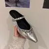 Mules plateadas sin cordones con pedrería y punta fina para realzar el temperamento de mujer, calzado de exterior 2026, sandalias de verano de nuevo estilo, estilo francés