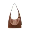 Bolsa de Axila Fashion de Couro Macio de Grande Capacidade para Mulheres Nova Coleção Outono 2025 Versátil de Ombro Único Transversal de Alta Qualidade