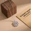 Collar de Plata de Ley S925 Corazón de Amor Trébol de Cuatro Hojas para Mujer, Cadena de Clavícula de Lujo Ligero de Alta Gama, Colgante de Moda de Doble Uso Venta al por Mayor