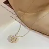 Collar de corazón con microincrustaciones de diamantes completos, trébol de cuatro hojas de corazón a corazón, cadena para la clavícula de moda para mujer, cadena para el cuello creativa plegable de amor de dos usos